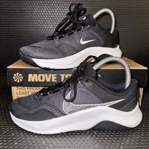 Nike Legend Essential 3 Next Nature Training Shoes Sneakers Womens Size 6.5